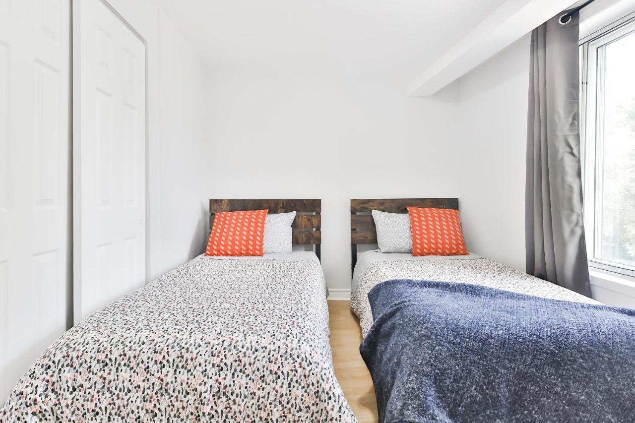 Free Parking And Central Location Montreal Exterior foto